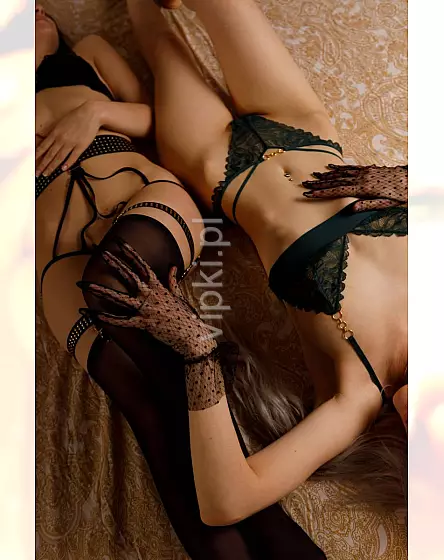 Damelia -Blissful Massage